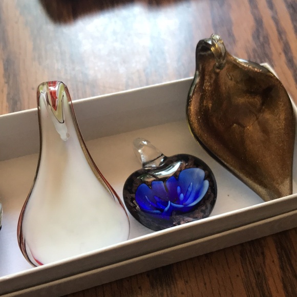 Used Glass Pendants - Picture 5 of 6